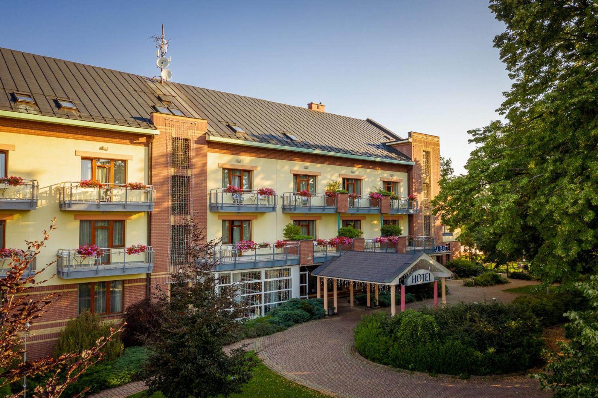 April Hotel Panorama Rychnov nad Kneznou Zewnętrze zdjęcie